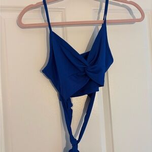 SHEIN Blue Twist Front Crop Top